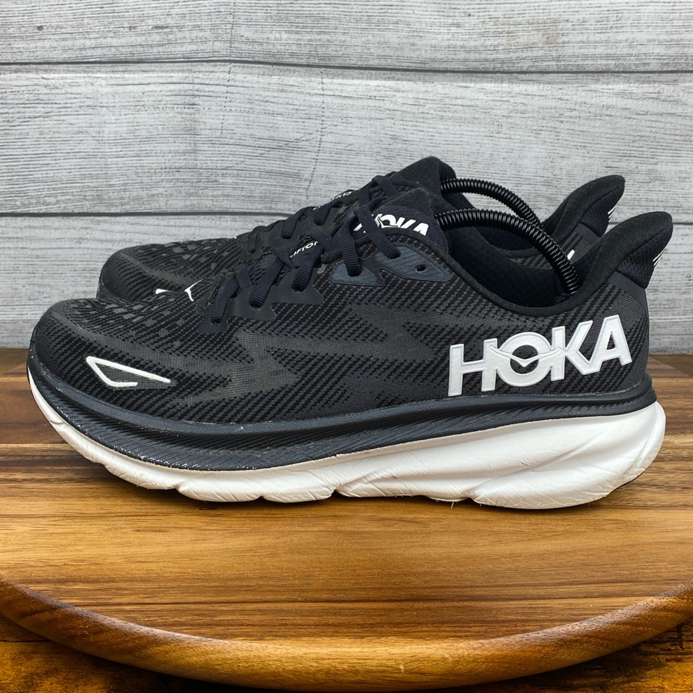 Hoka One One Clifton 9 Black White Running Shoe 1127895 Men’s Sneaker Size 11.5